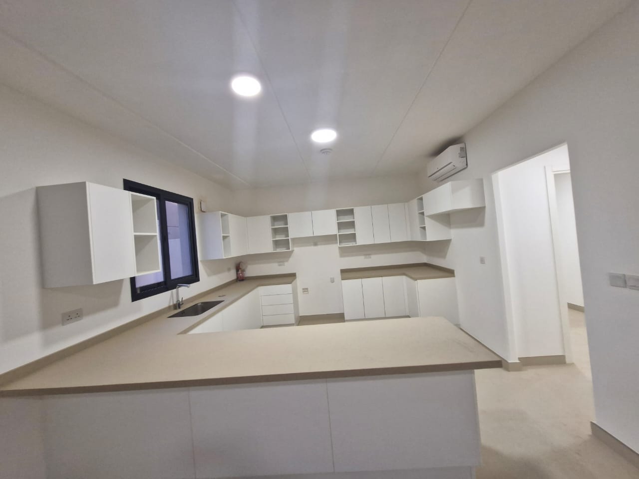 🏰 *Modern Luxury Villa in Sidra District – Roshn*   ✨ 400 sqm | Contemporary Design Blending Elegance, Functionality & Sustainability 🌿♻️